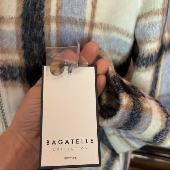 NWT Bagatelle Cream, Blue, Neutral Plaid Cropped Jacket | M - Picture 8 of 9